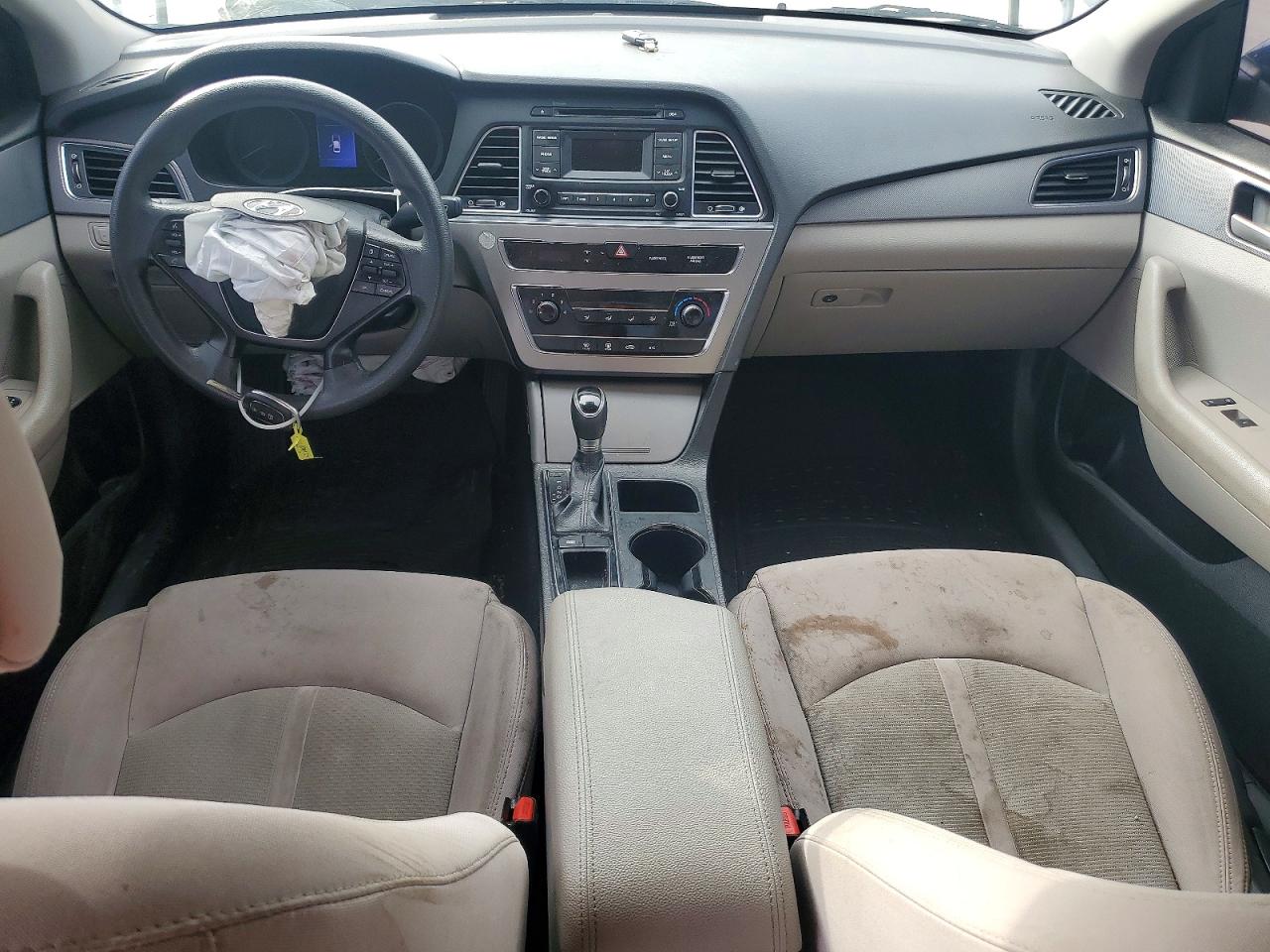 2017 HYUNDAI SONATA SE photo 8