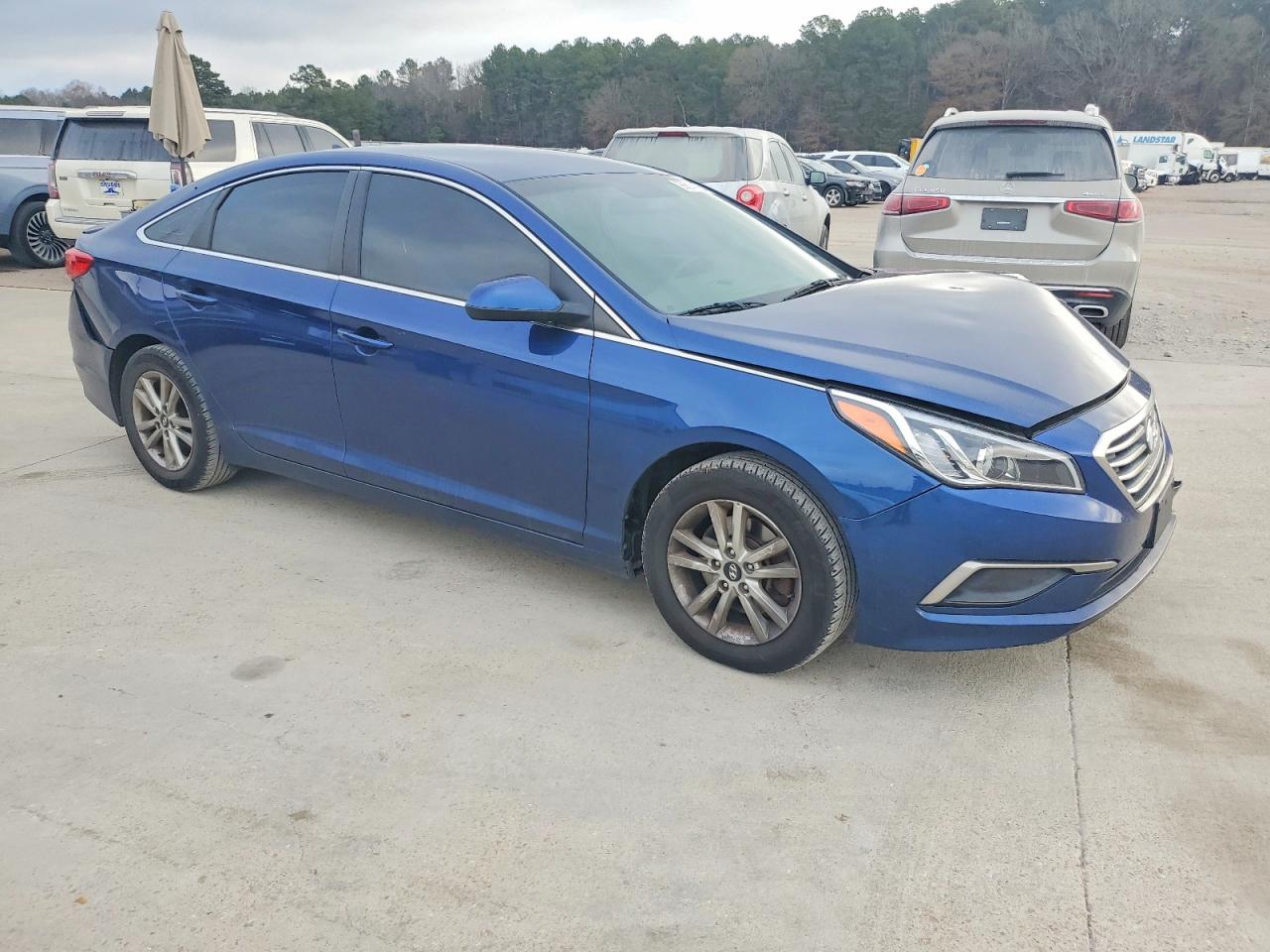 2017 HYUNDAI SONATA SE photo 4