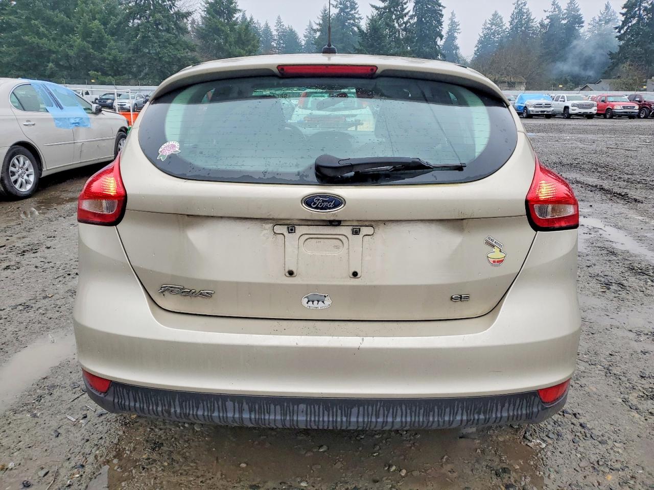 2017 FORD FOCUS SE photo 6