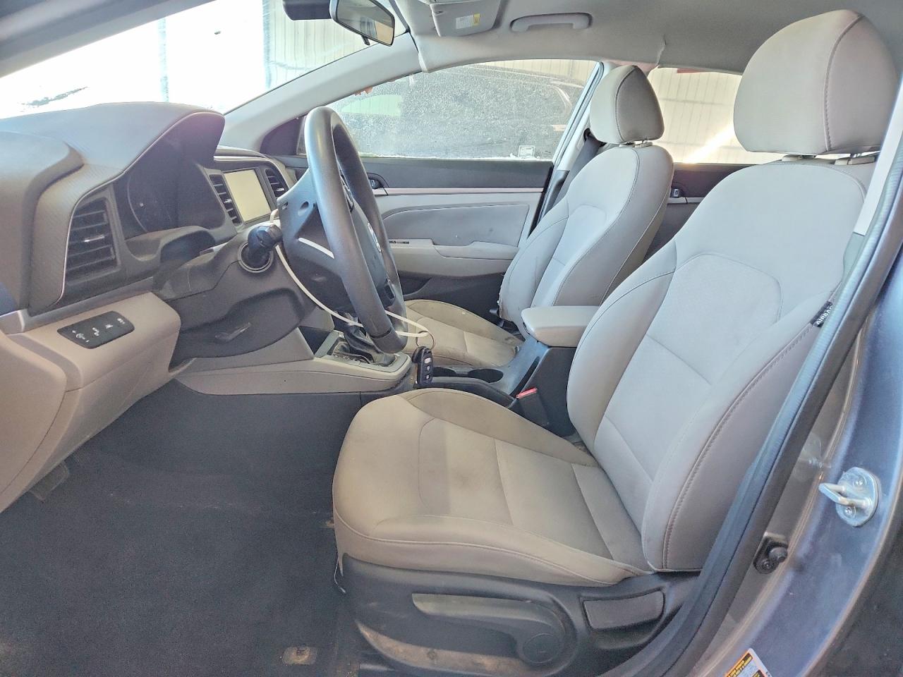 2020 HYUNDAI ELANTRA SEL photo 7