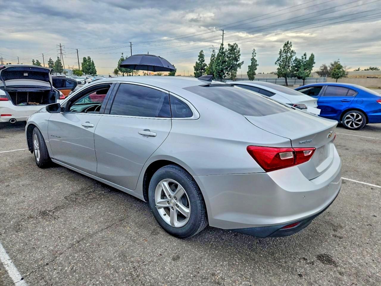 2020 CHEVROLET MALIBU LS photo 2
