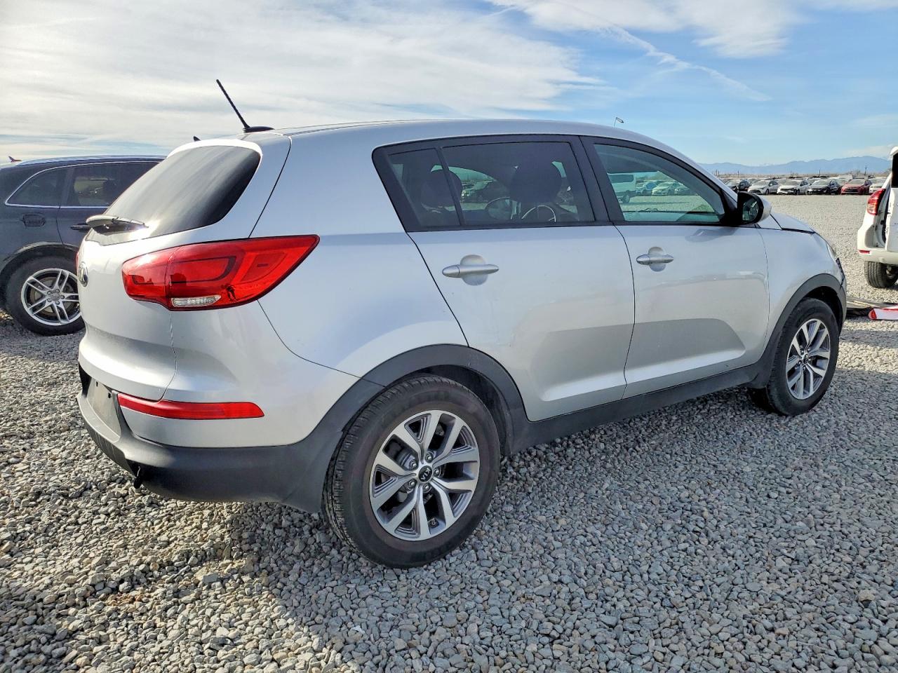 2016 KIA SPORTAGE LX photo 3
