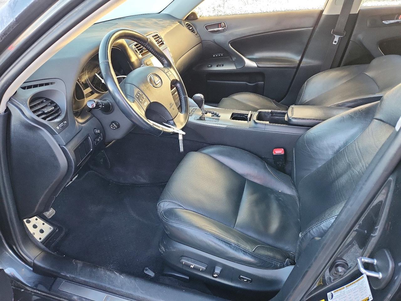 2006 LEXUS IS 350 photo 7