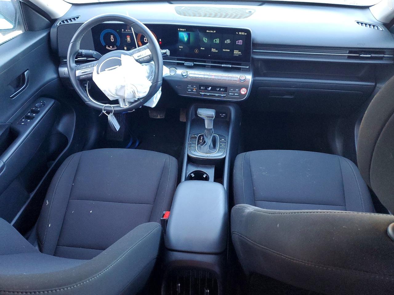2025 HYUNDAI KONA SEL photo 8