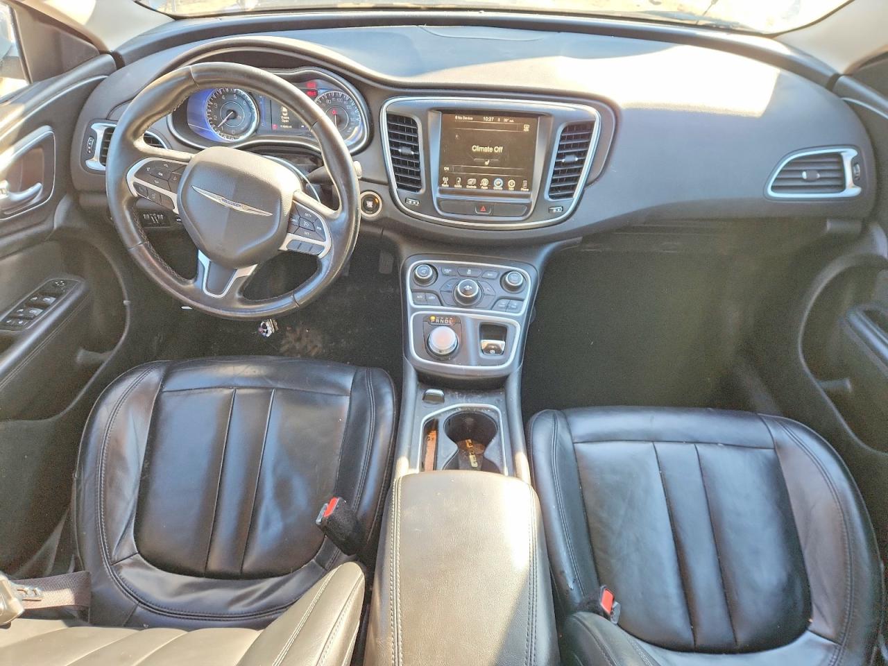 2015 CHRYSLER 200 photo 8
