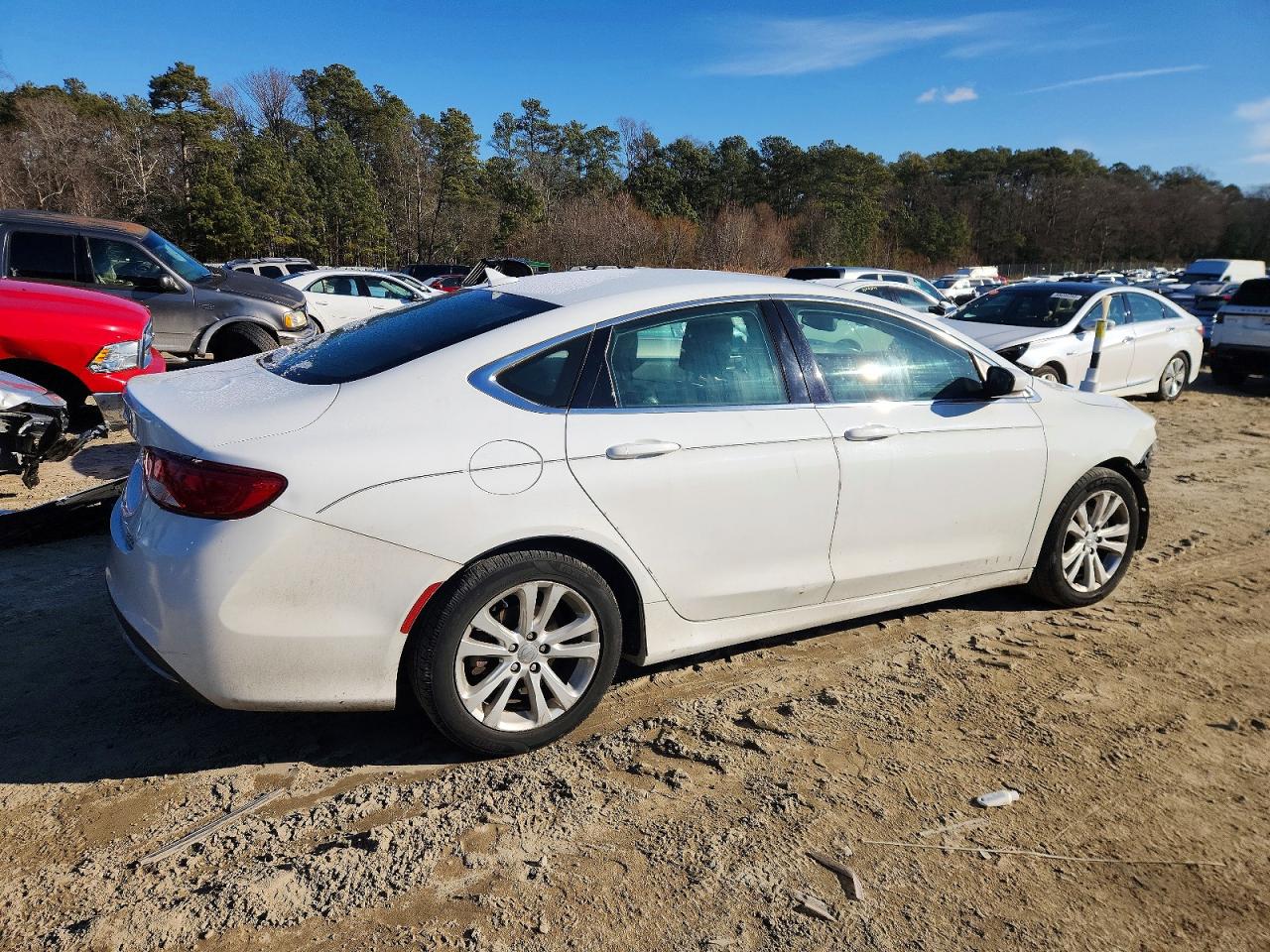 2015 CHRYSLER 200 photo 3