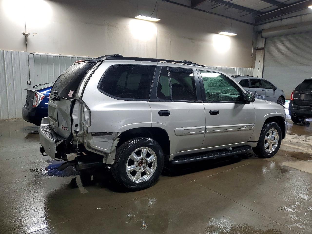 2005 GMC ENVOY photo 3