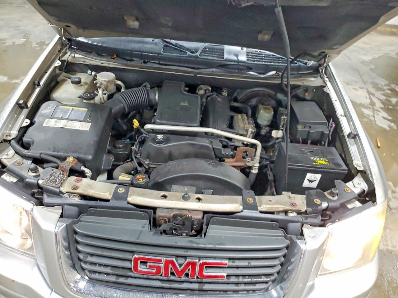 2005 GMC ENVOY photo 11