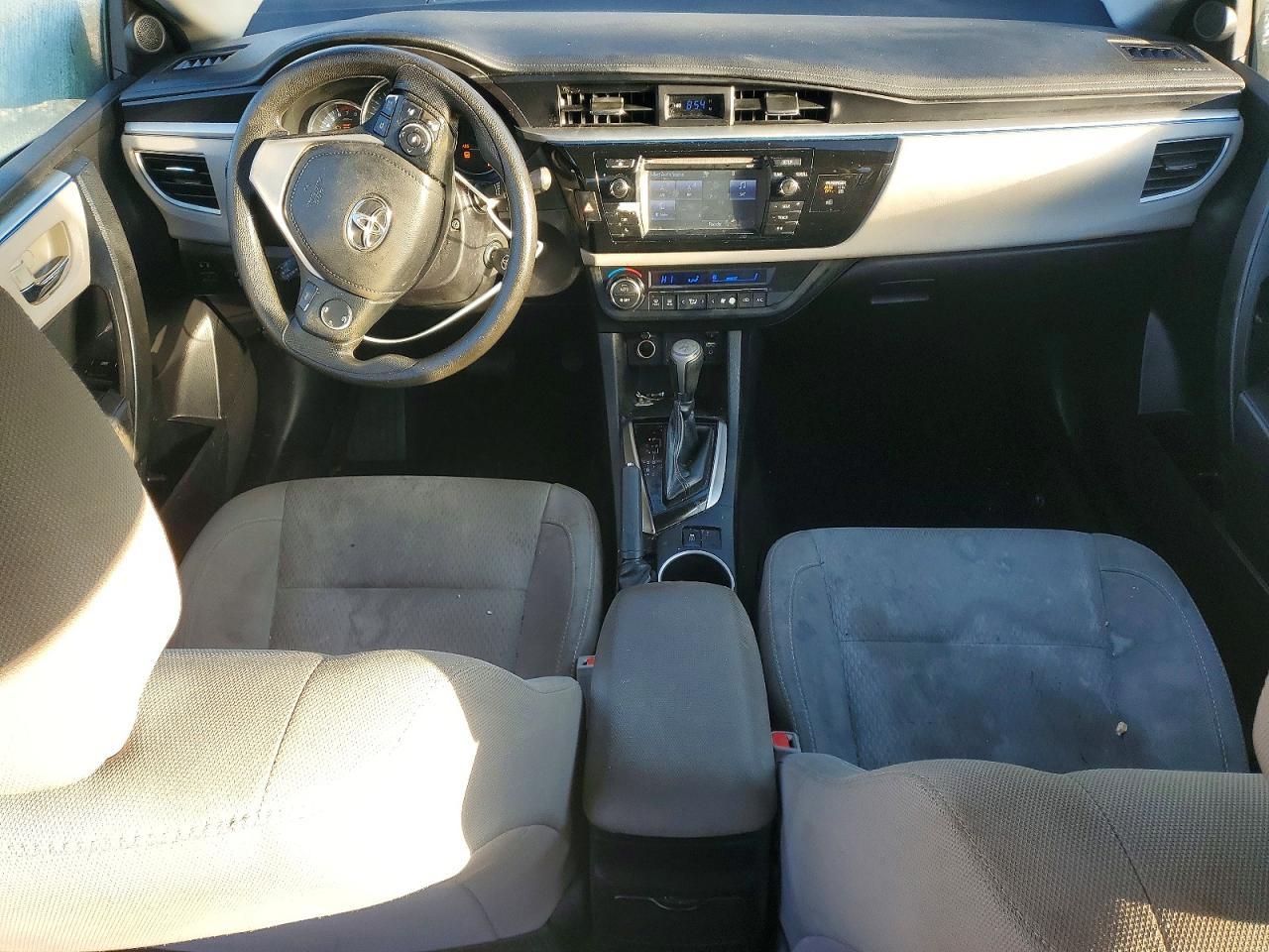2016 TOYOTA COROLLA L photo 8