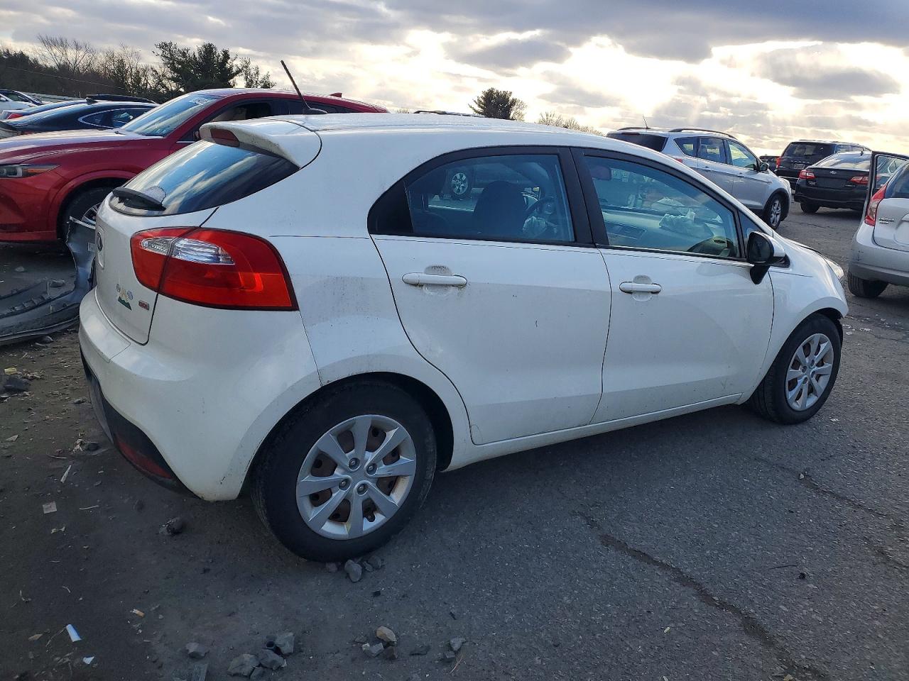 2013 KIA RIO LX photo 3