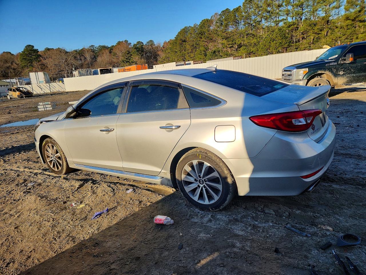 2015 HYUNDAI SONATA SPORT photo 2