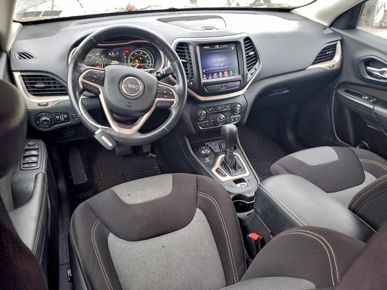 2014 JEEP CHEROKEE LATITUDE photo 8