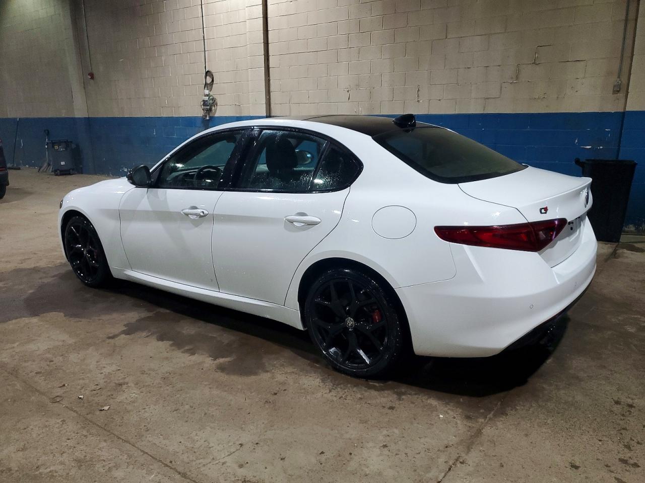 2019 ALFA ROMEO GIULIA photo 2