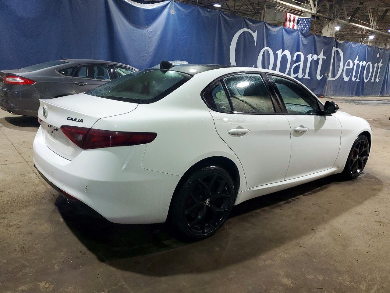 2019 ALFA ROMEO GIULIA photo 3