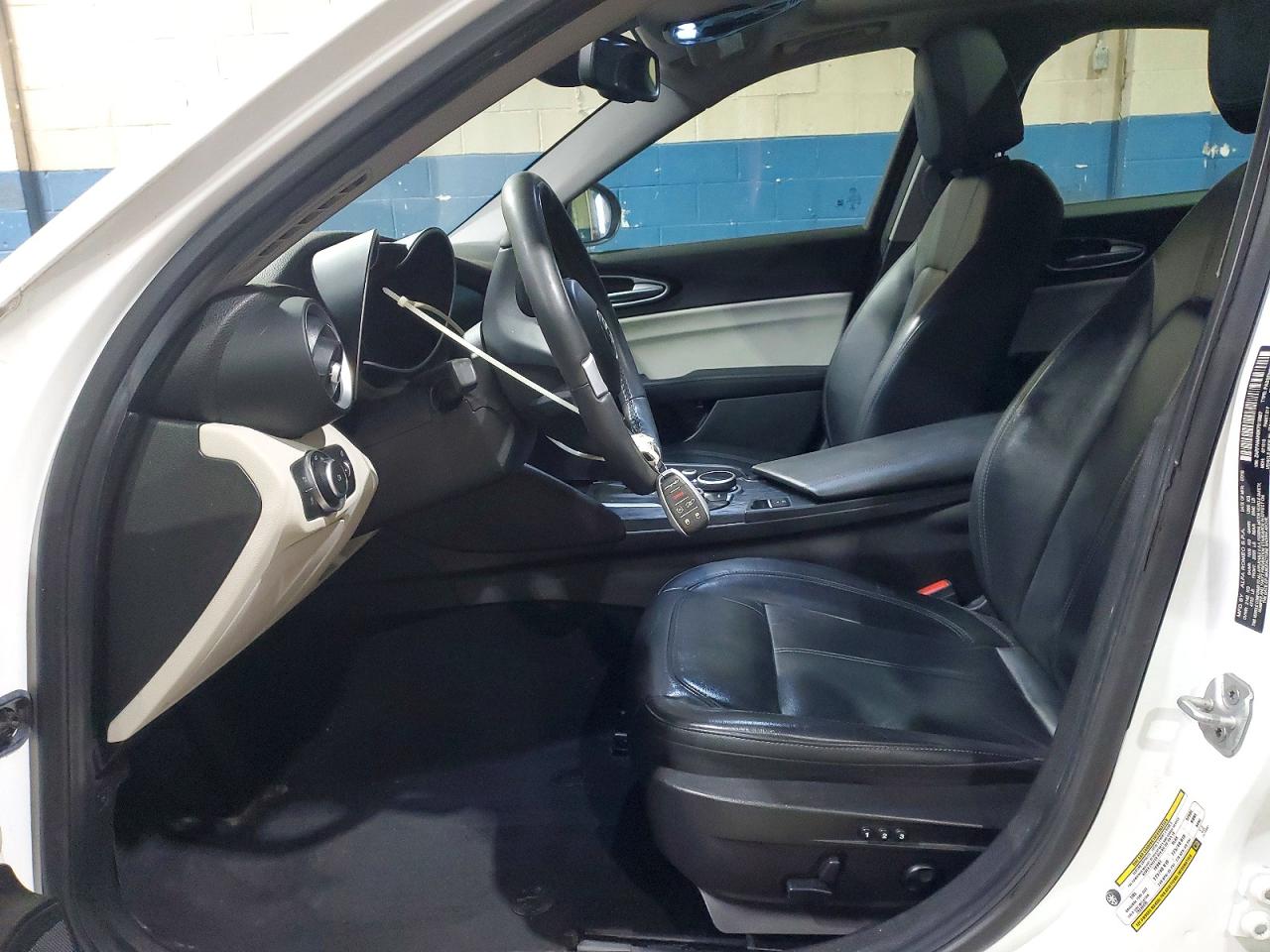 2019 ALFA ROMEO GIULIA photo 7