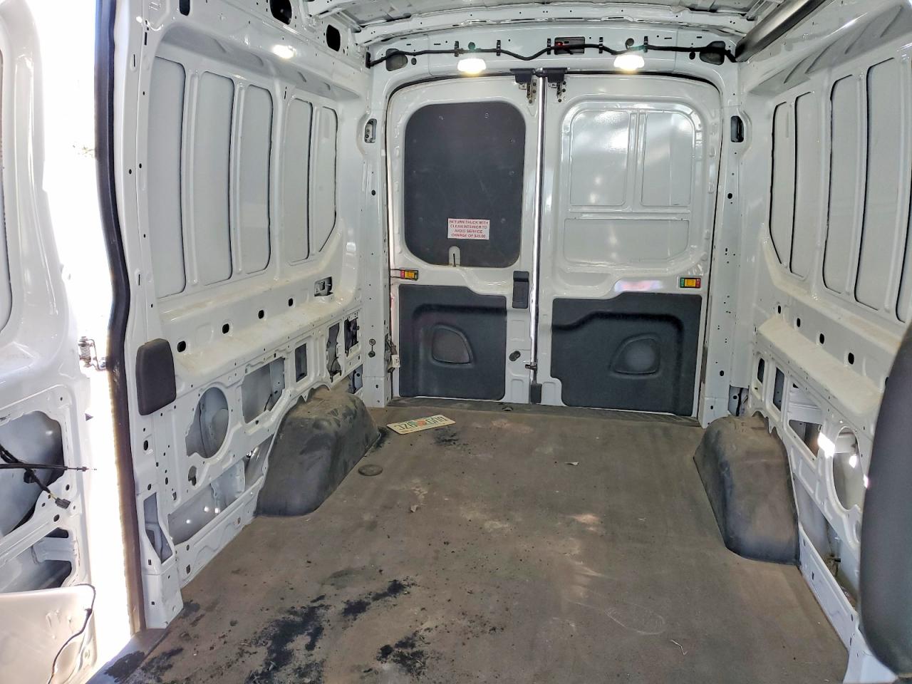 2025 FORD TRANSIT T-250 photo 10