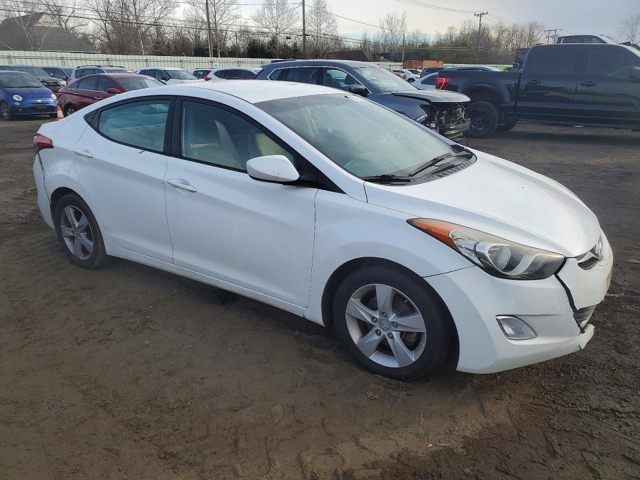 2013 HYUNDAI ELANTRA GLS photo 4