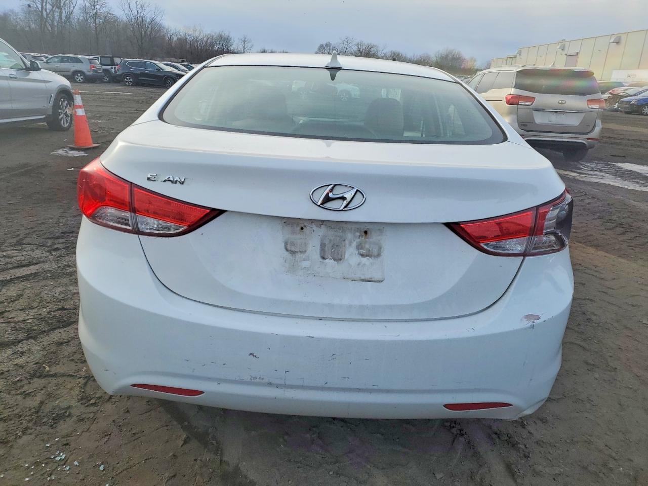 2013 HYUNDAI ELANTRA GLS photo 6