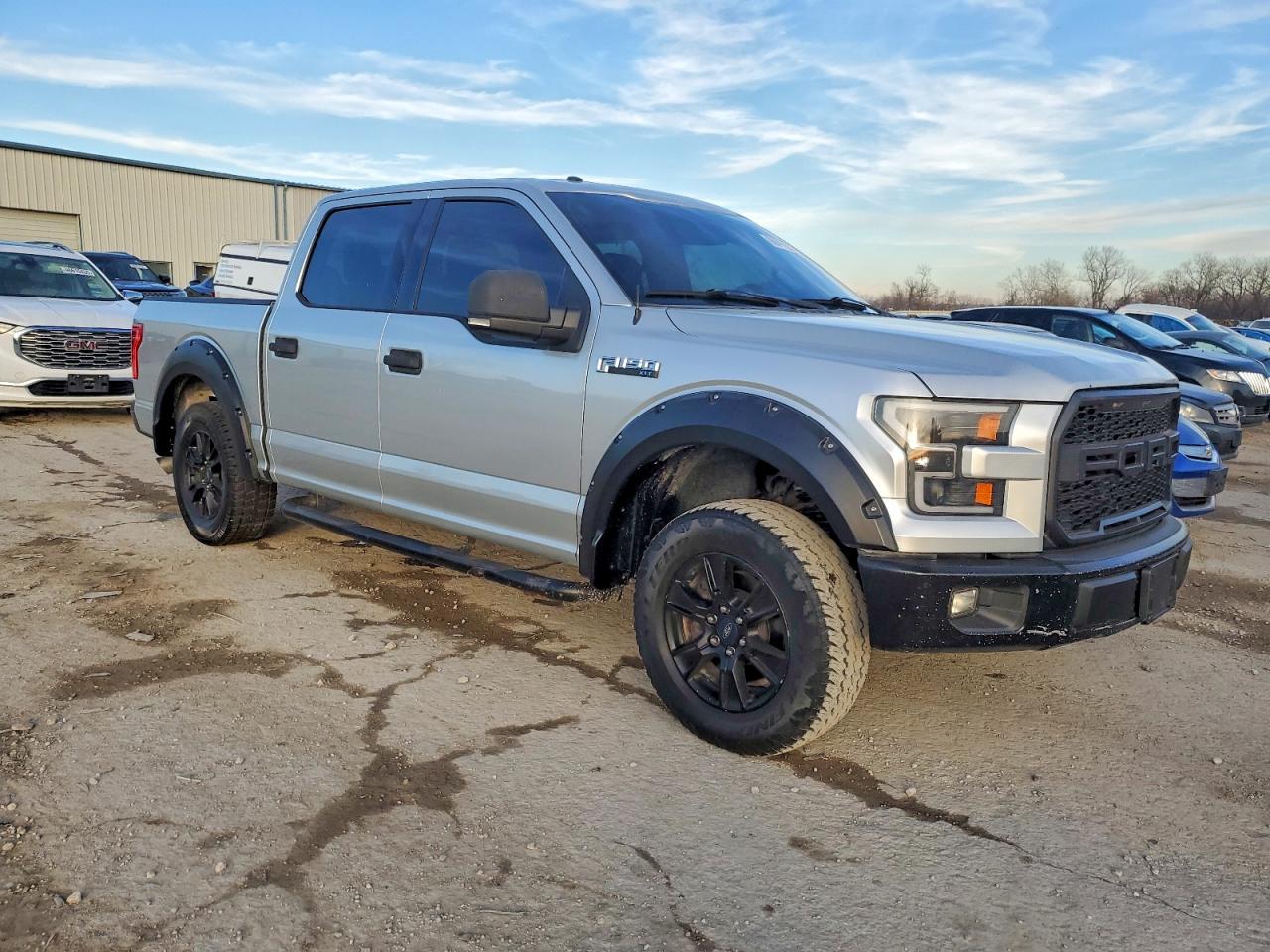2017 FORD F150 SUPERCREW photo 4