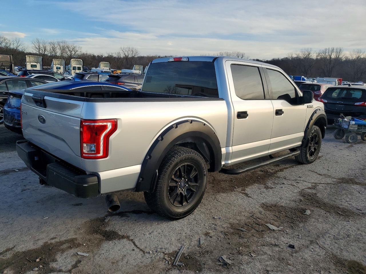 2017 FORD F150 SUPERCREW photo 3