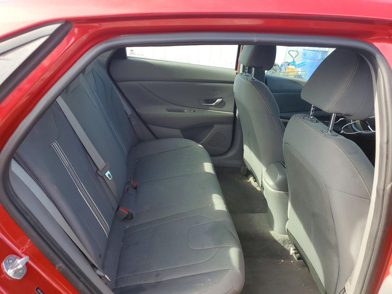 2022 HYUNDAI ELANTRA SEL photo 19