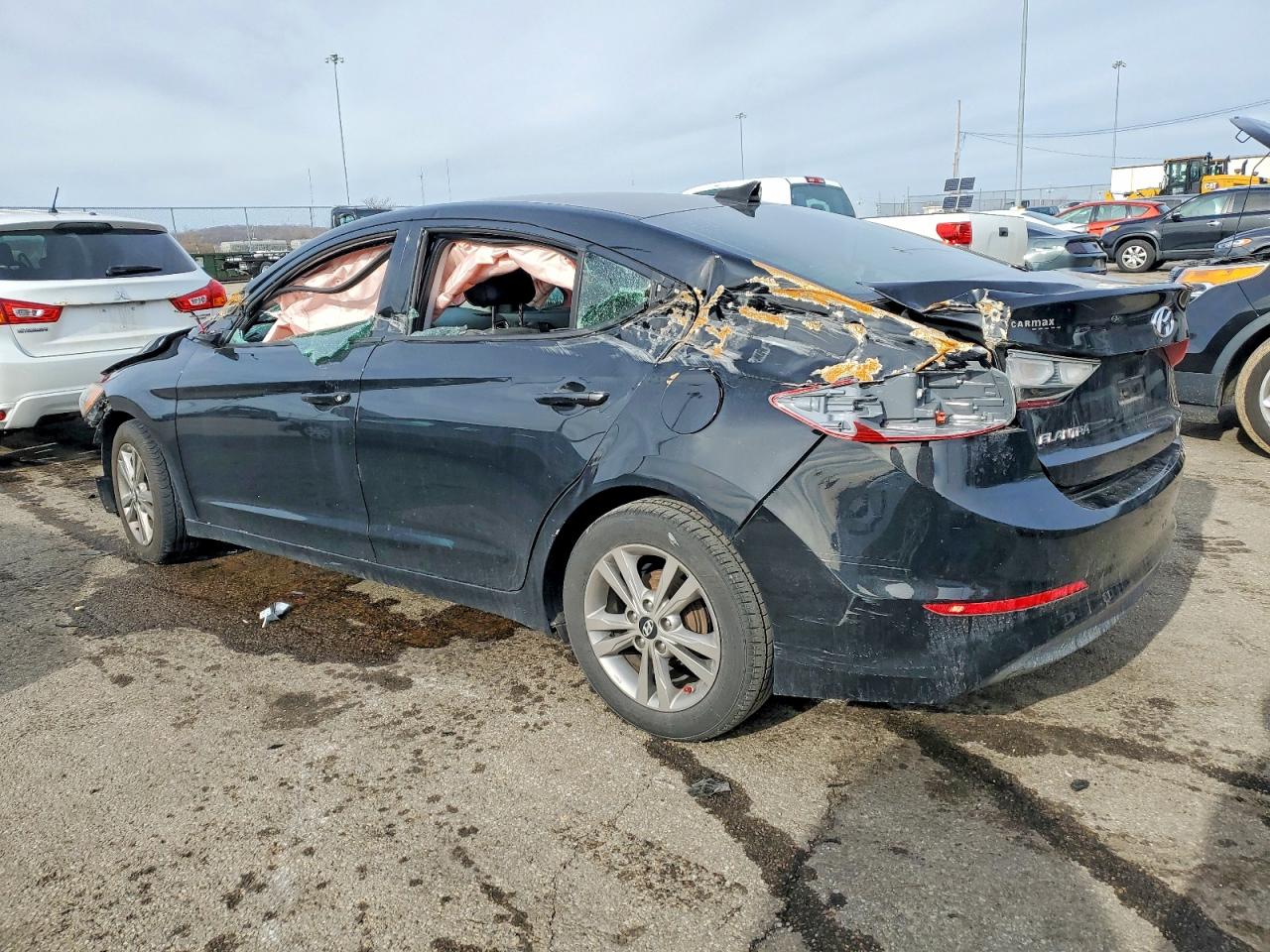 2017 HYUNDAI ELANTRA SE photo 2
