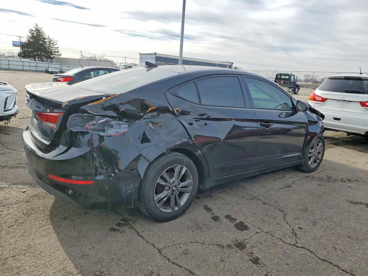2017 HYUNDAI ELANTRA SE photo 3