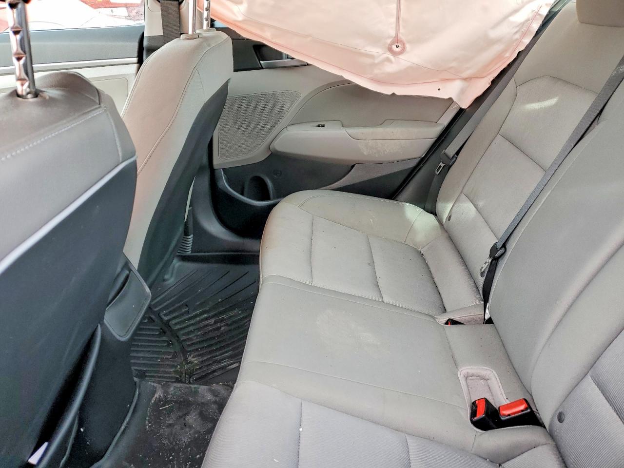 2017 HYUNDAI ELANTRA SE photo 10