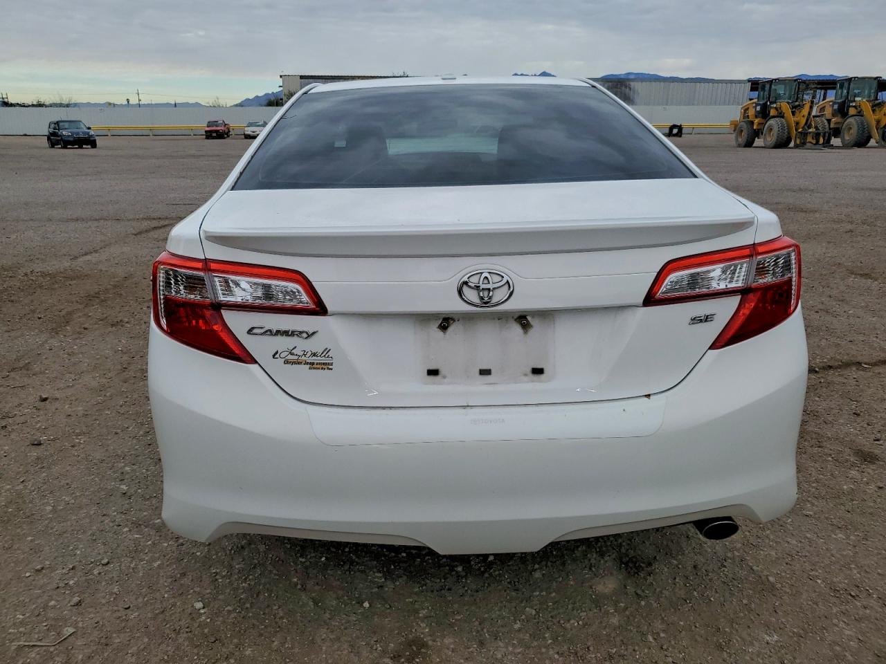 2013 TOYOTA CAMRY L photo 6