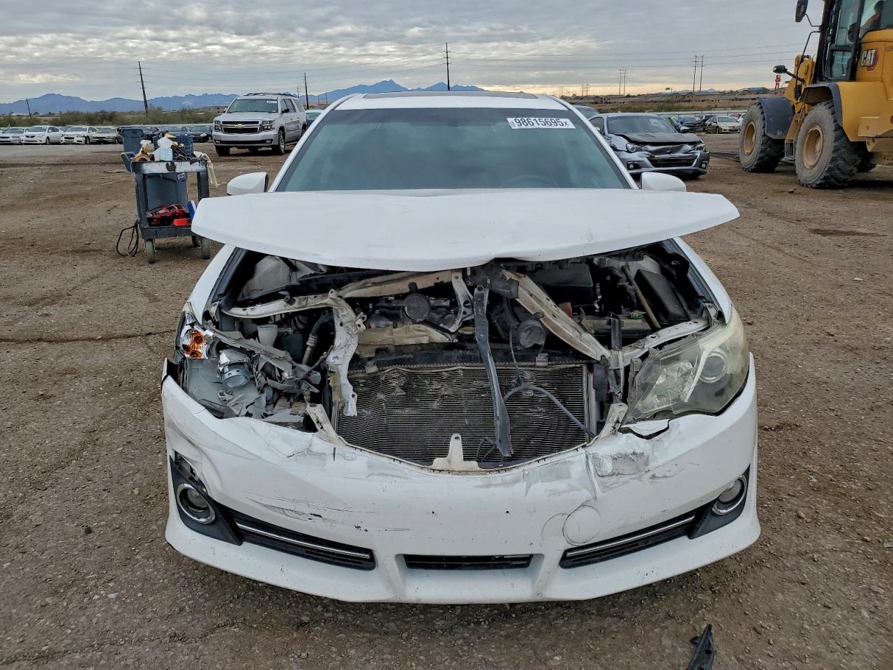2013 TOYOTA CAMRY L photo 5