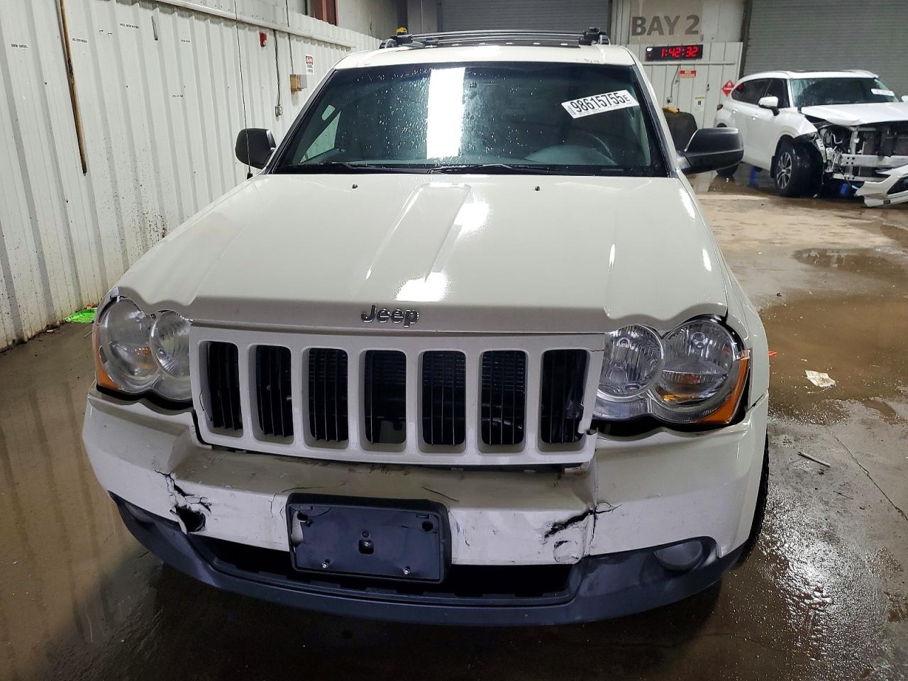 2010 JEEP GRAND CHEROKEE LAREDO photo 5