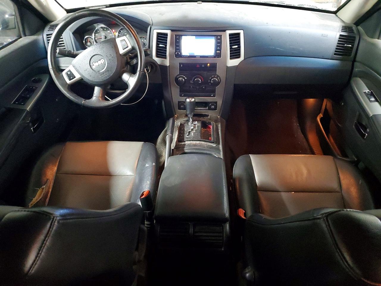 2010 JEEP GRAND CHEROKEE LAREDO photo 8