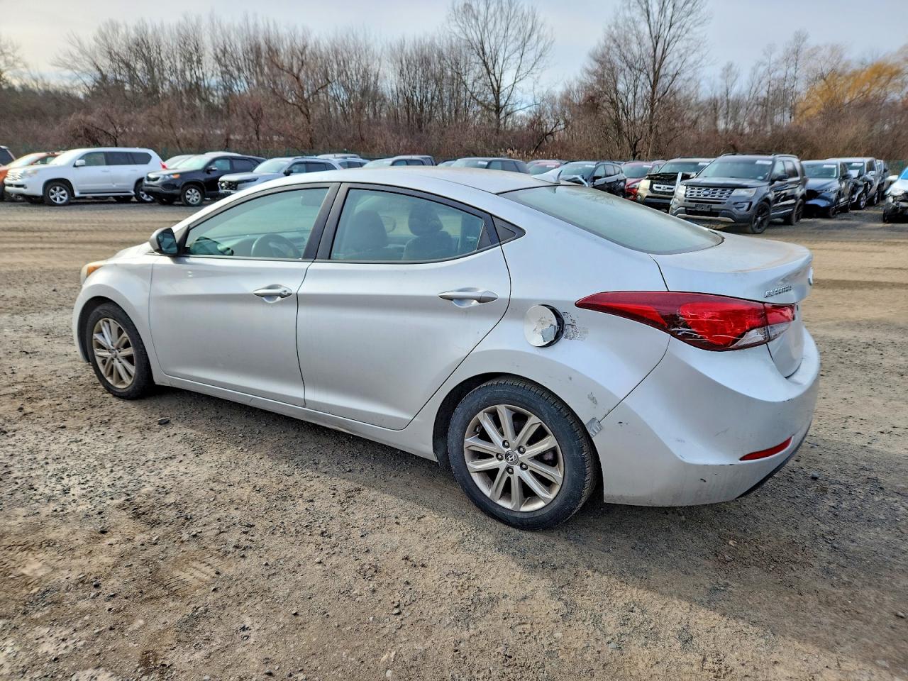 2015 HYUNDAI ELANTRA SE photo 3