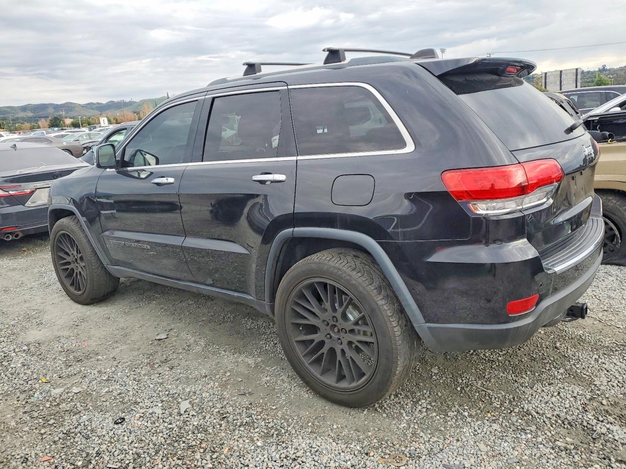 2019 JEEP GRAND CHEROKEE LIMITED photo 3