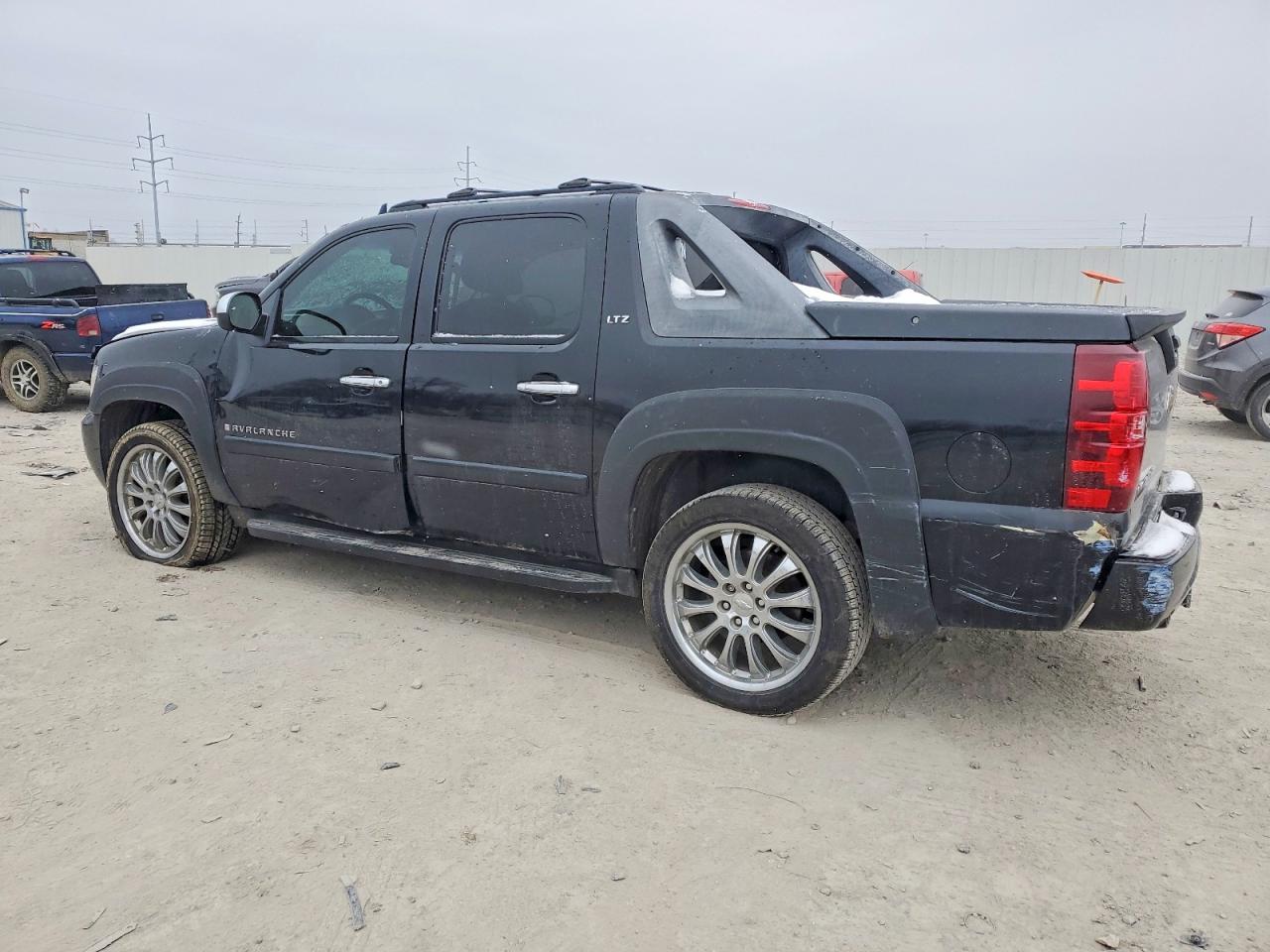 2008 CHEVROLET AVALANCHE K1500 photo 2