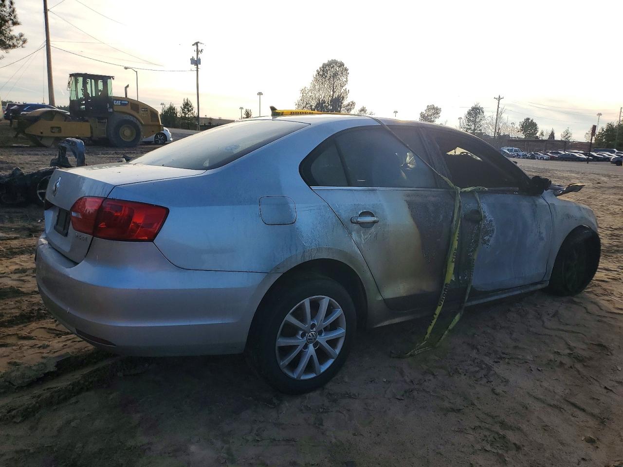 2013 VOLKSWAGEN JETTA SE photo 3