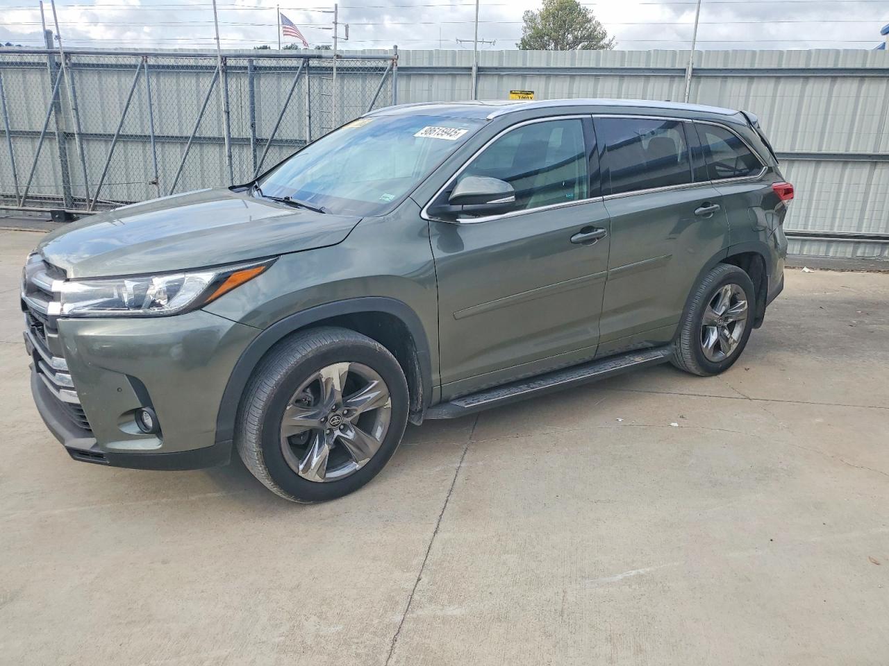 2019 TOYOTA HIGHLANDER