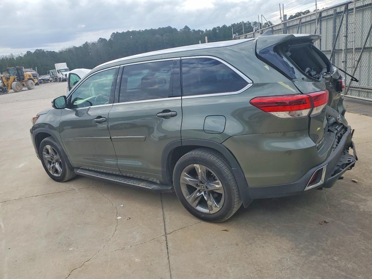 2019 TOYOTA HIGHLANDER LIMITED photo 2