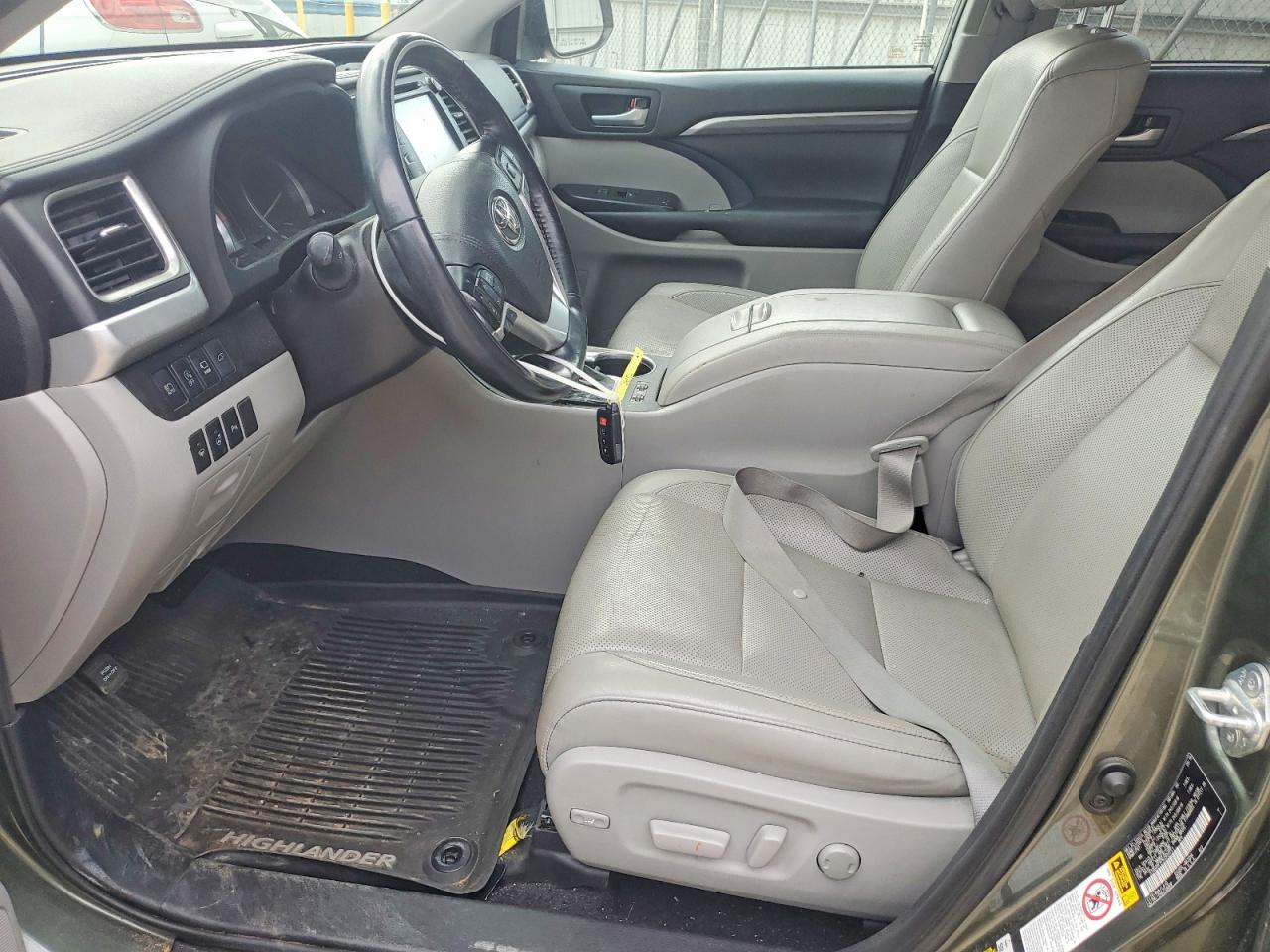 2019 TOYOTA HIGHLANDER LIMITED photo 7