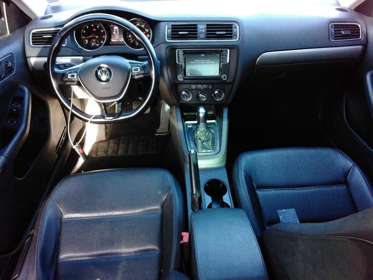2017 VOLKSWAGEN JETTA SE photo 8