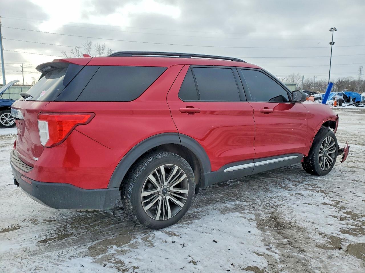 2020 FORD EXPLORER XLT photo 3