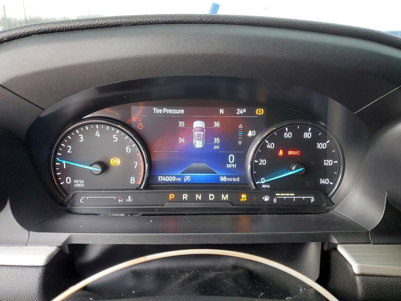 2020 FORD EXPLORER XLT photo 9