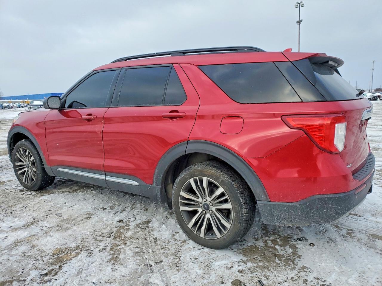 2020 FORD EXPLORER XLT photo 2