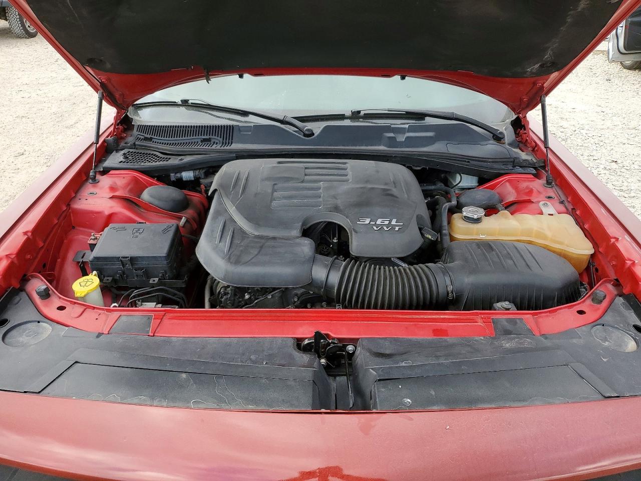 2016 DODGE CHALLENGER SXT photo 21