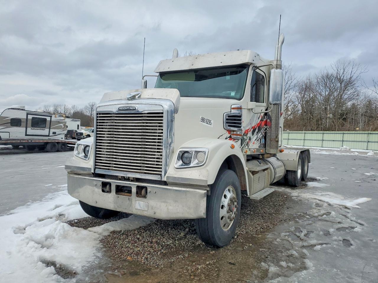 2019 FREIGHTLINER 122SD photo 3