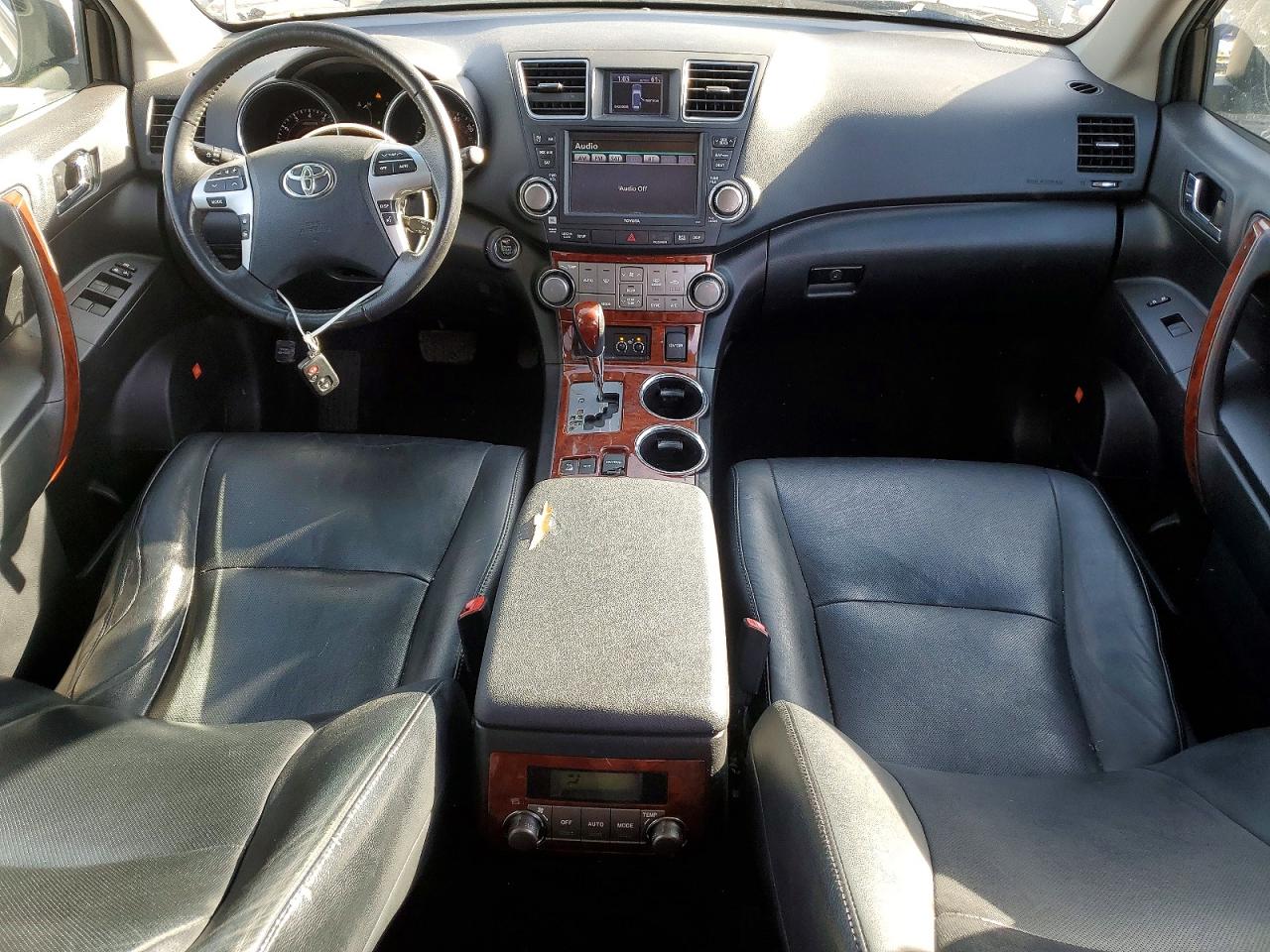 2011 TOYOTA HIGHLANDER LIMITED photo 8