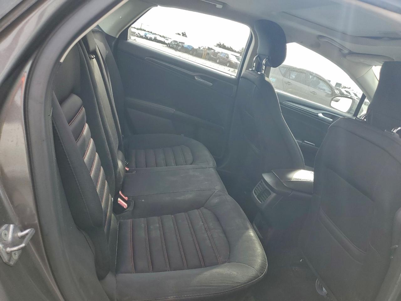 2014 FORD FUSION SE photo 19