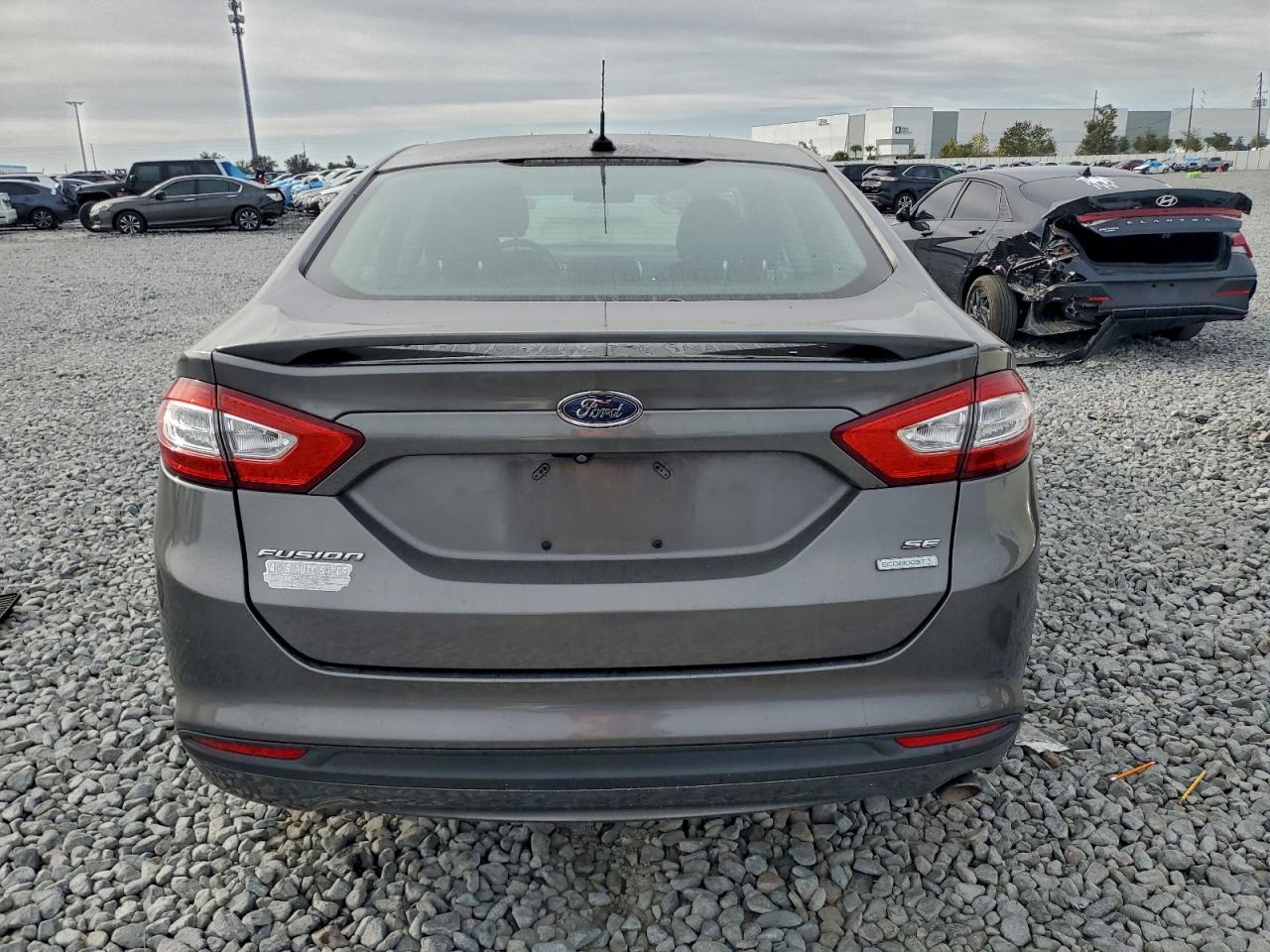 2014 FORD FUSION SE photo 11