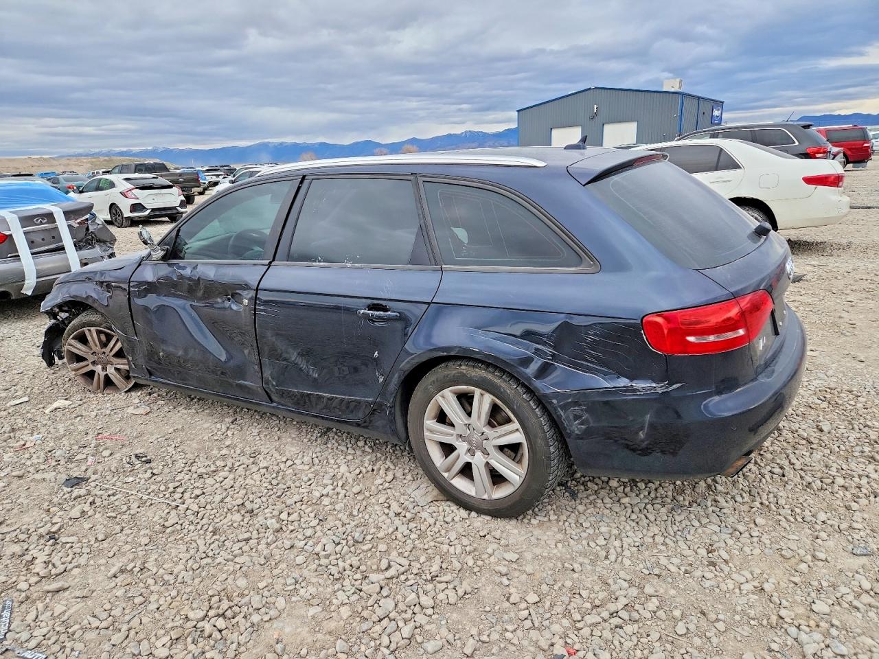 2010 AUDI A4 PREMIUM photo 2