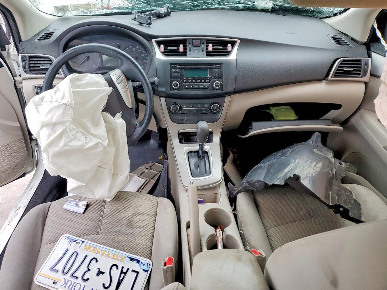 2015 NISSAN SENTRA S photo 8